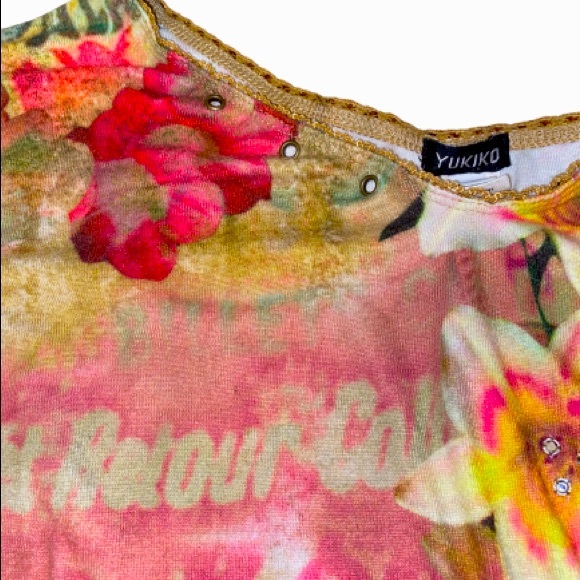 Top - Picture 3 of 4